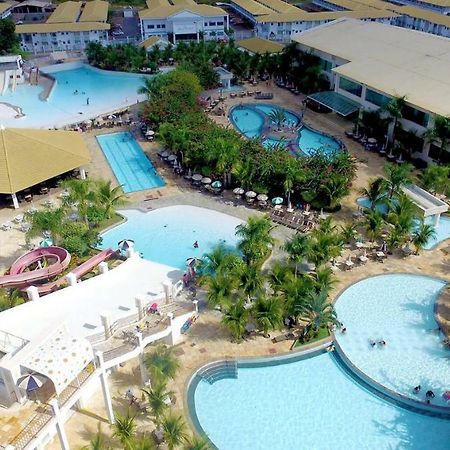Lacqua Di Roma Com Piscina De Ondas Caldas Novas Esterno foto