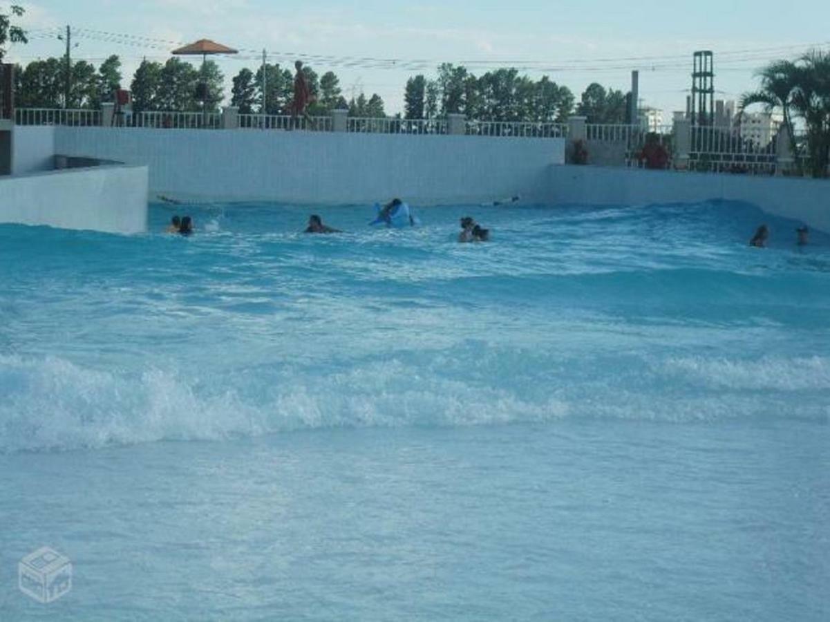 Lacqua Di Roma Com Piscina De Ondas Caldas Novas Esterno foto