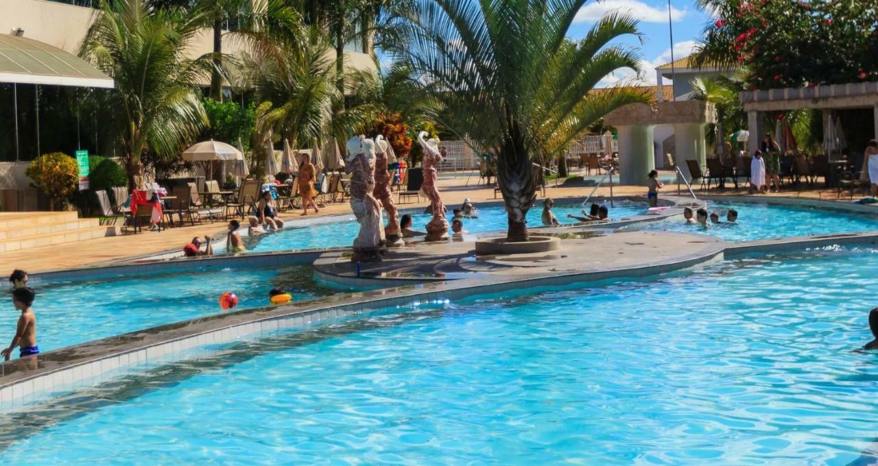 Lacqua Di Roma Com Piscina De Ondas Caldas Novas Esterno foto