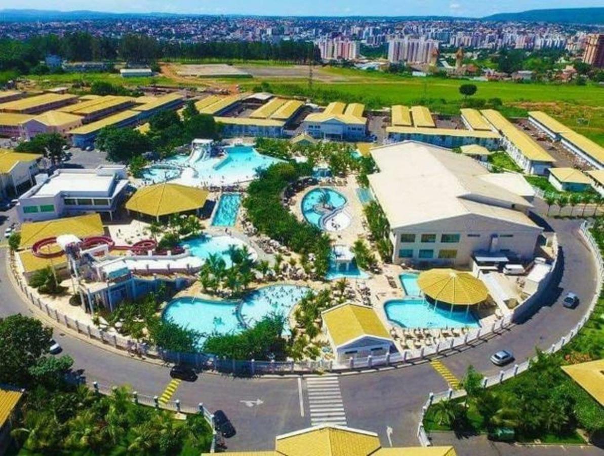 Lacqua Di Roma Com Piscina De Ondas Caldas Novas Esterno foto
